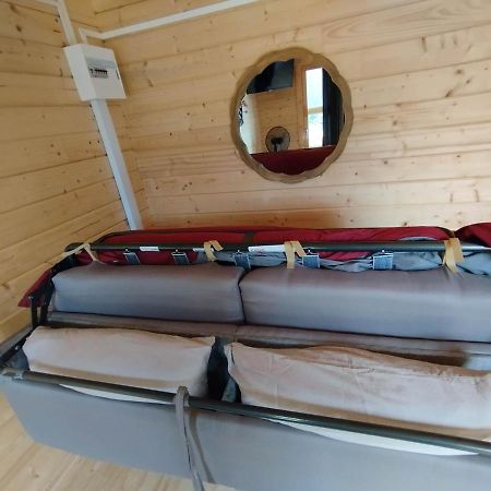 Tiny House Toute Equipee Avec Jardin Saint-Florent-sur-Cher Exteriér fotografie