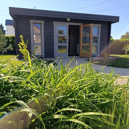 Tiny House Toute Equipee Avec Jardin Saint-Florent-sur-Cher Exteriér fotografie