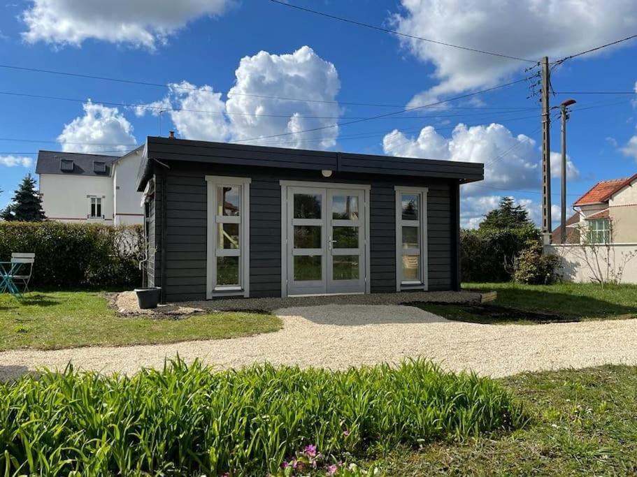 Tiny House Toute Equipee Avec Jardin Saint-Florent-sur-Cher Exteriér fotografie